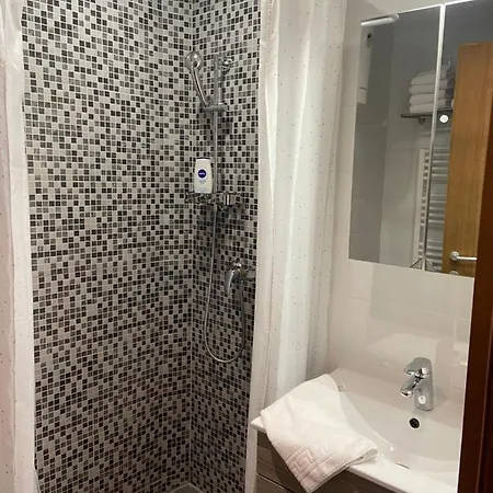 Montana Aparthotel *